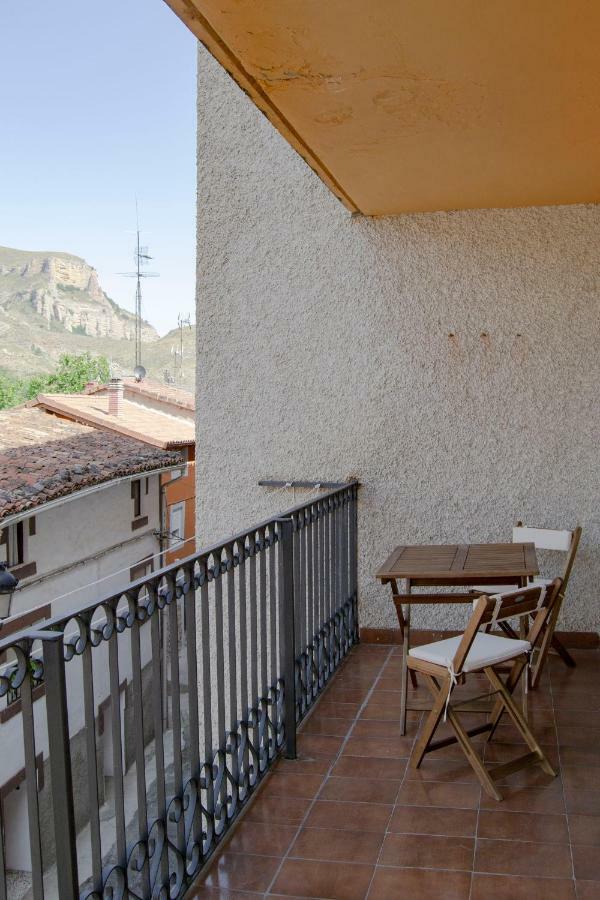 Tres Puentes Anguiano Apartamentos Y Hostal Exterior foto